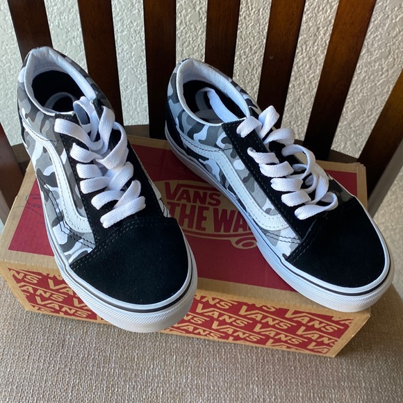 Old Skool Vans Size 1.0 (Primary Camo) BRAND NEW NEVER USED - Picture 1 of 4